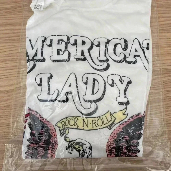 💥🆕American Flag Eagle American Lady T-Shirt Tee M🆕 - Picture 4 of 4